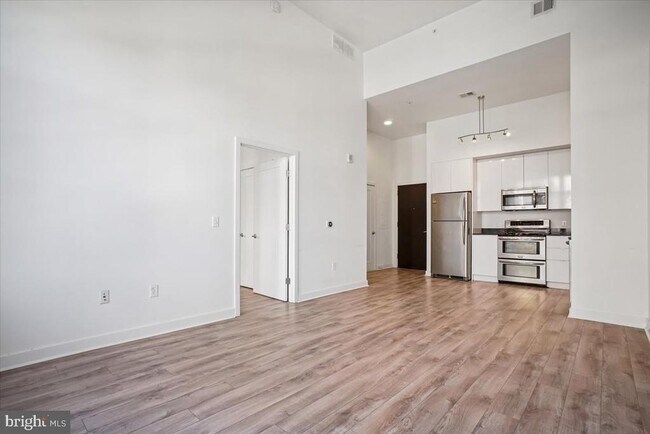 Building Photo - 460 New York Ave NW