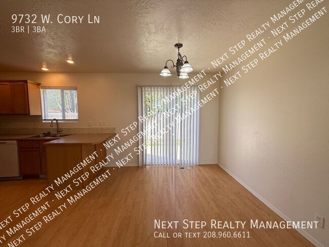 Building Photo - 9732 W Cory Ln