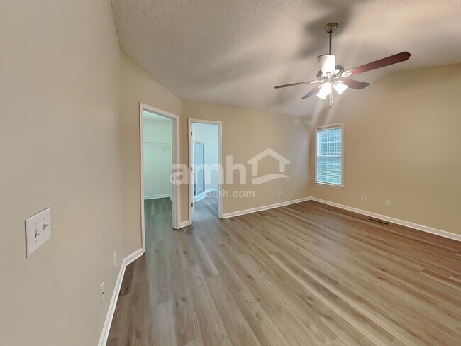 Building Photo - 247 Clayton Pointe Dr