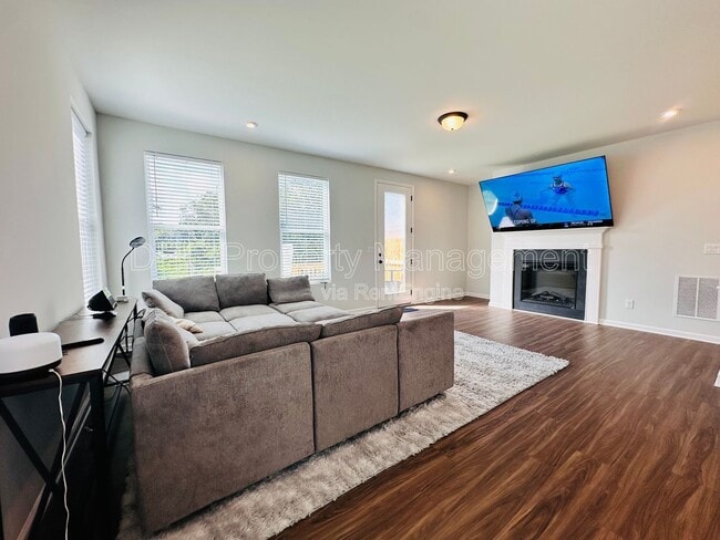 Building Photo - 1399 Creekside Cir NW