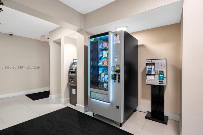 Building Photo - 3301 NE 5th Ave