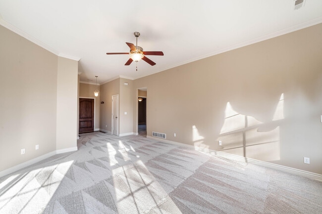Building Photo - 5604 Hodgsdon Mill Dr