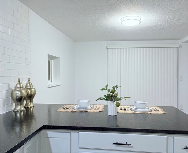 Building Photo - 3 Edyth St