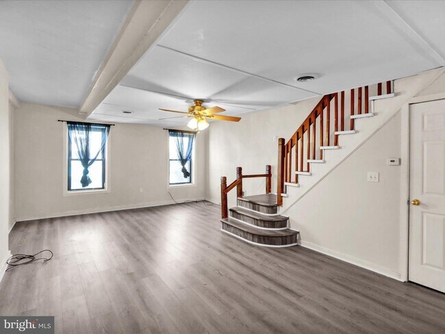 Building Photo - 448 Penn Ave