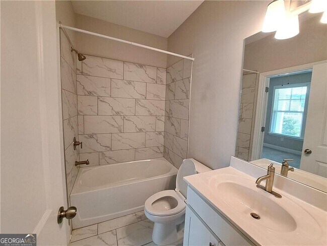 Building Photo - 637 Stan Hope Ln
