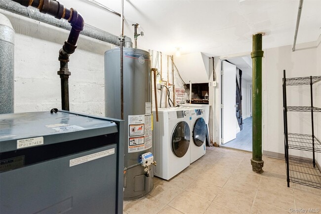 Building Photo - 93-01 71st Ave