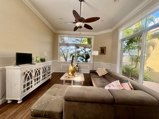 Building Photo - 2333 Waburton Terrace