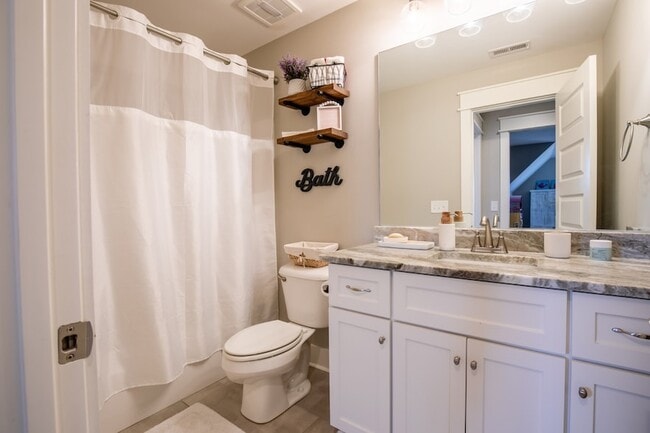 Building Photo - 5322 Honeybee Dr