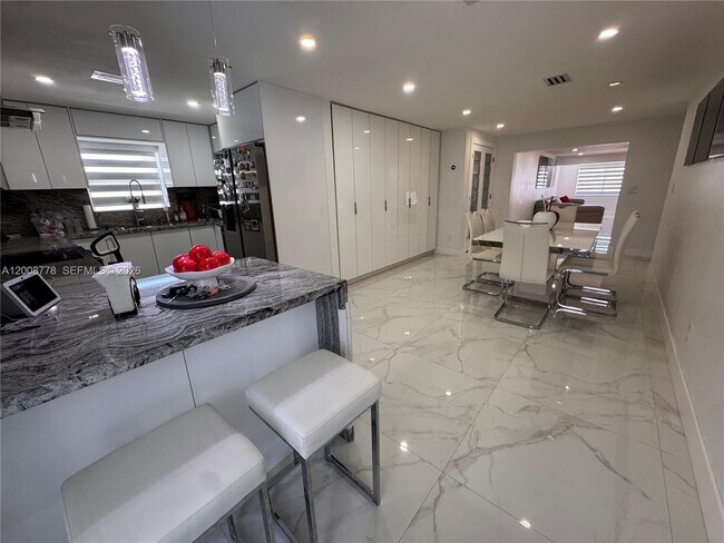 Building Photo - 10412 SW 173rd St