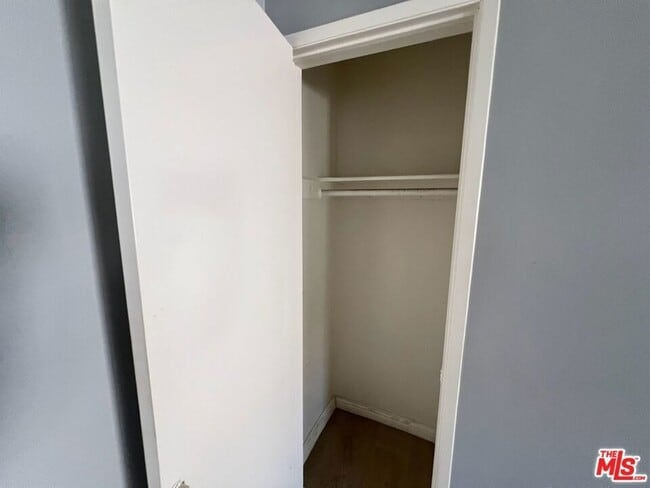 Building Photo - 1426 Orange Grove Ave