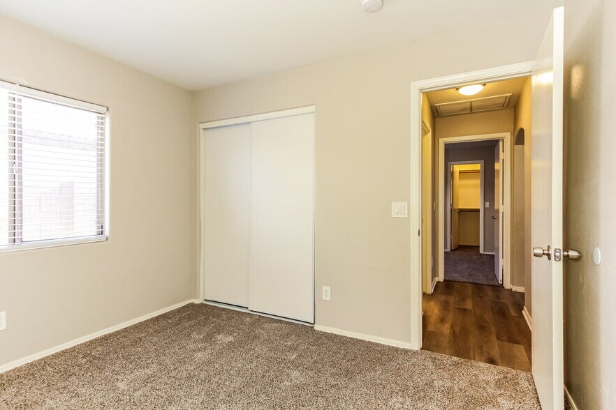 Building Photo - 13381 W Ocotillo Ln