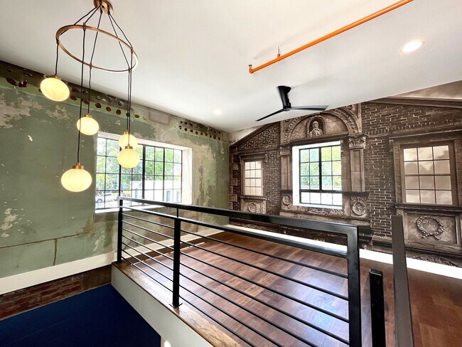 Building Photo - Franklin Lofts