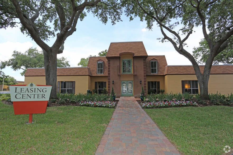 St. Charles Row 1175 Pinellas Point Dr S Saint Petersburg FL 33705