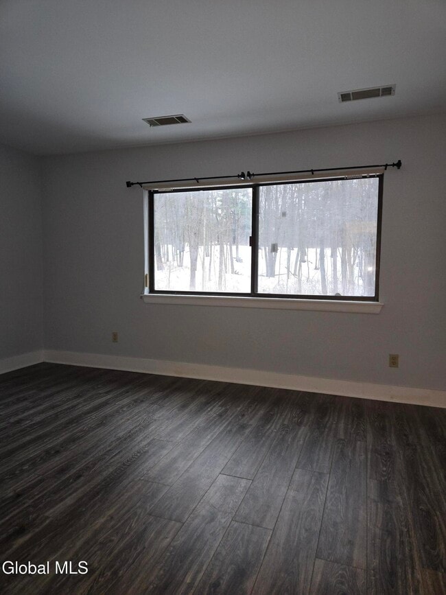 Building Photo - 93 Ridgewood Terrace