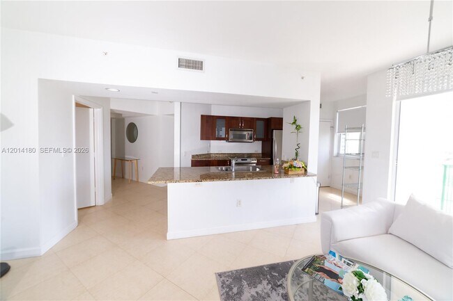 Building Photo - 20000 E Country Club Dr