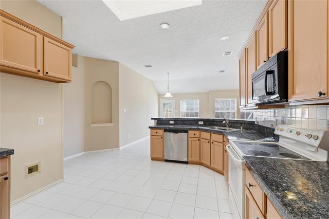 Building Photo - 3907 Rose Ct