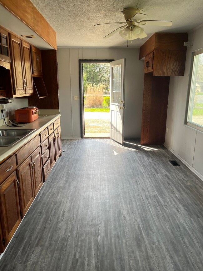 Building Photo - 1306 Cleveland-