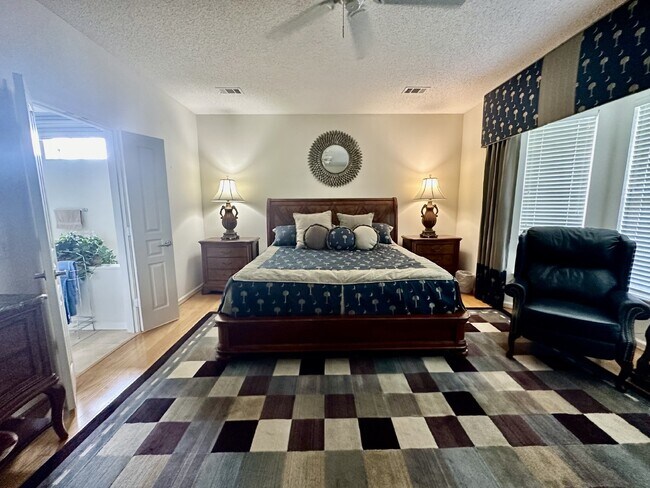 Building Photo - Large Beautifully Furnished Home in Sun City!