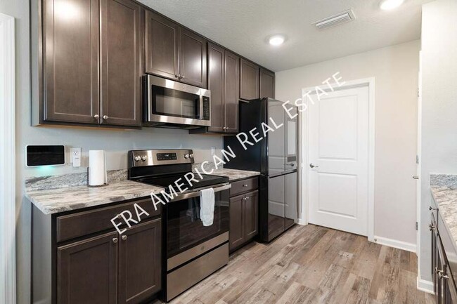 Building Photo - 6002 Colton Blaine Ct