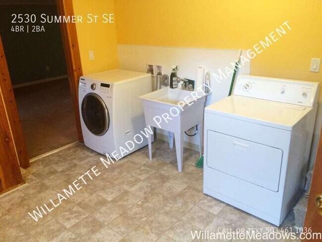 Building Photo - 2530 Summer St SE