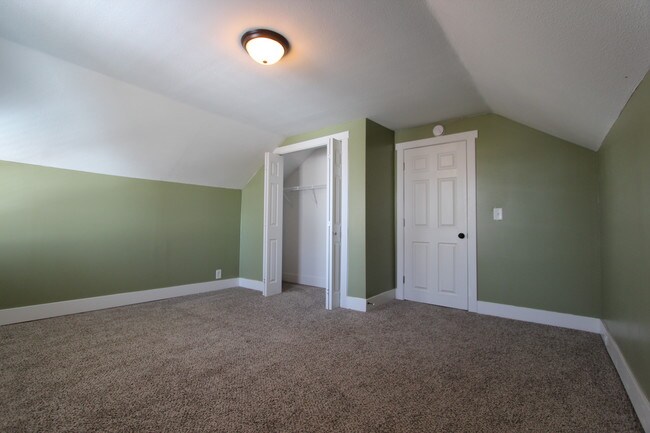 Building Photo - 711 Watson St SW