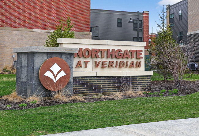 Building Photo - 2213 Venture Dr