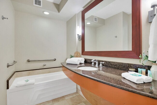 Building Photo - 18001 Collins Ave