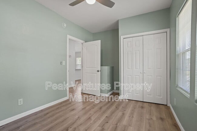 Building Photo - 704 Fairfax St