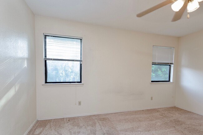 Building Photo - 7804 Chimayo Cove