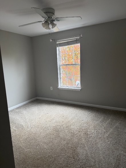 Building Photo - 608 North St NE