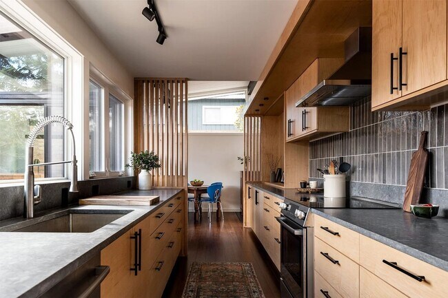 Building Photo - 1955 Mid-Century Modern extensively design...
