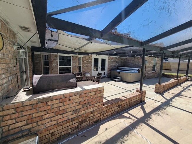 Building Photo - 3902 India Cove