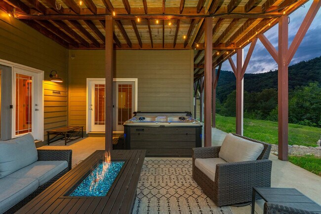 Building Photo - 629 Cherry Hill Dr