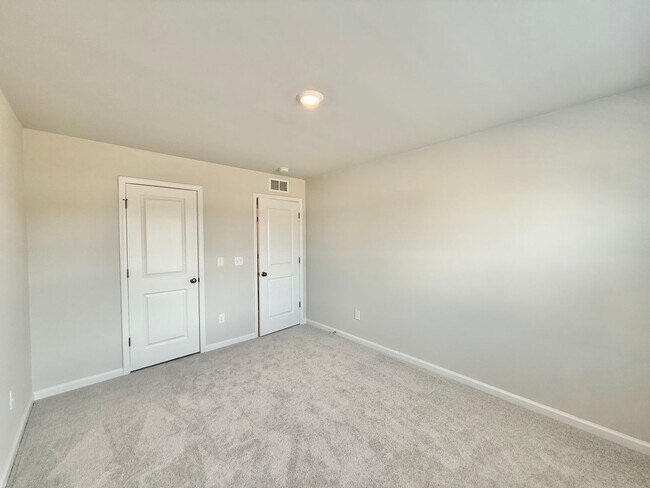 Building Photo - New Construction 3BD, 2.5BA Durham Townhom...