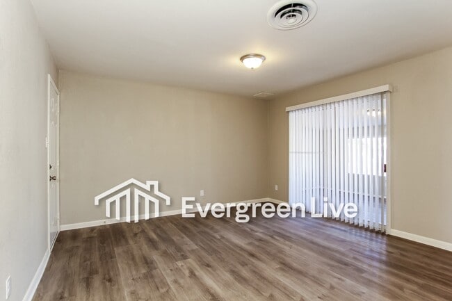 Building Photo - 3308 W Cactus Wren Dr