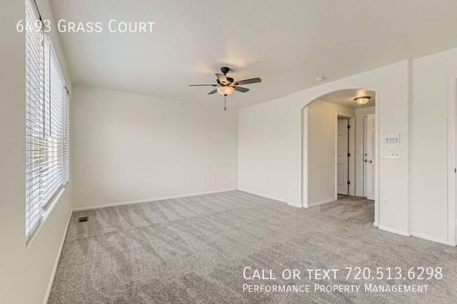 Building Photo - 6493 Grass Ct