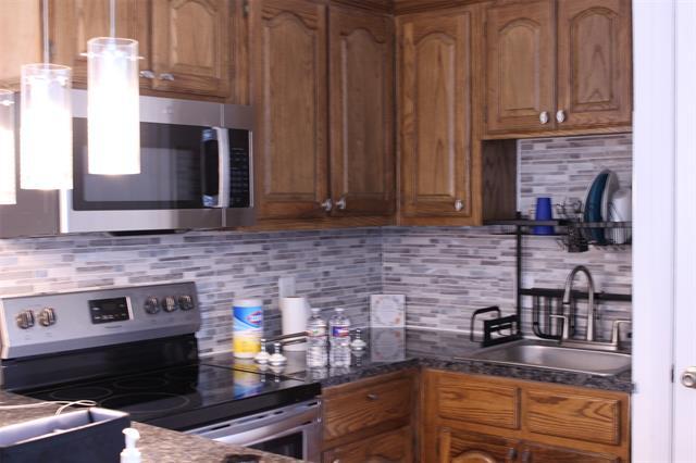 Building Photo - 2411 Anderson St