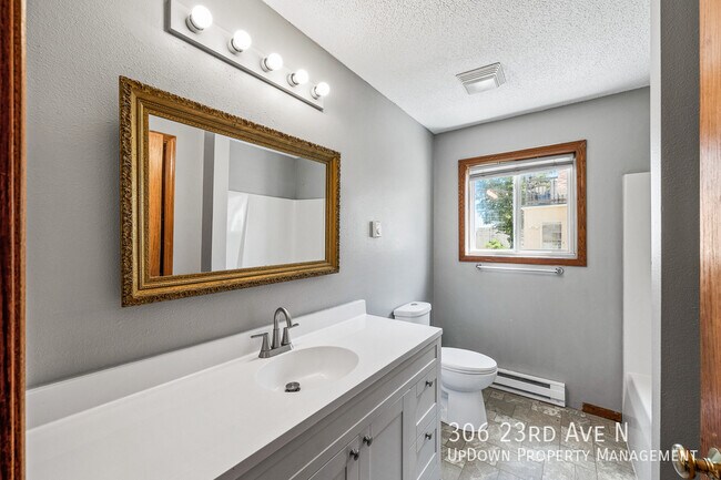 Building Photo - 306 N 23rd Ave