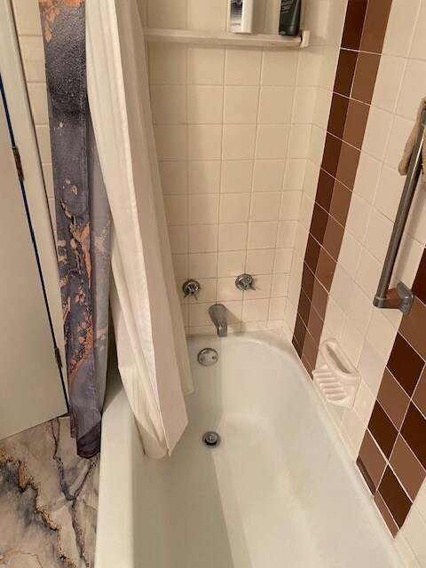 Building Photo - 7000 Sandell Ave