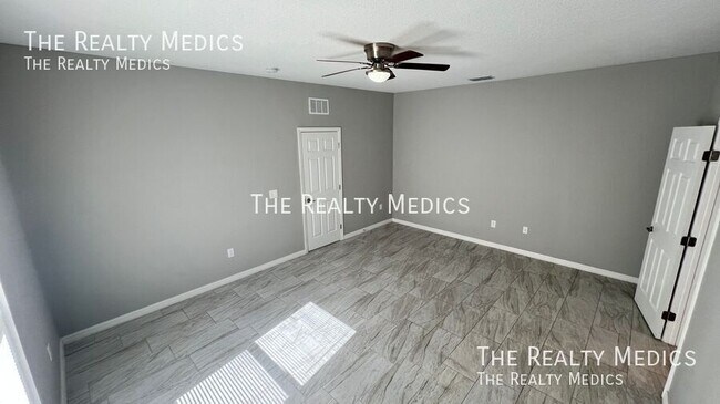 Building Photo - 1750 Loquat Ct NW