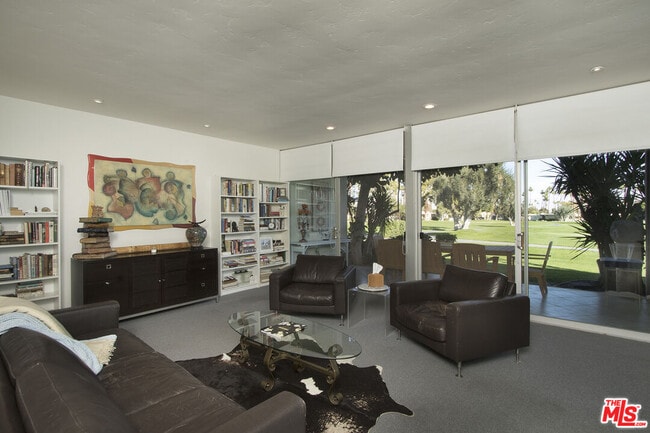 Building Photo - 501 Desert Lakes Cir