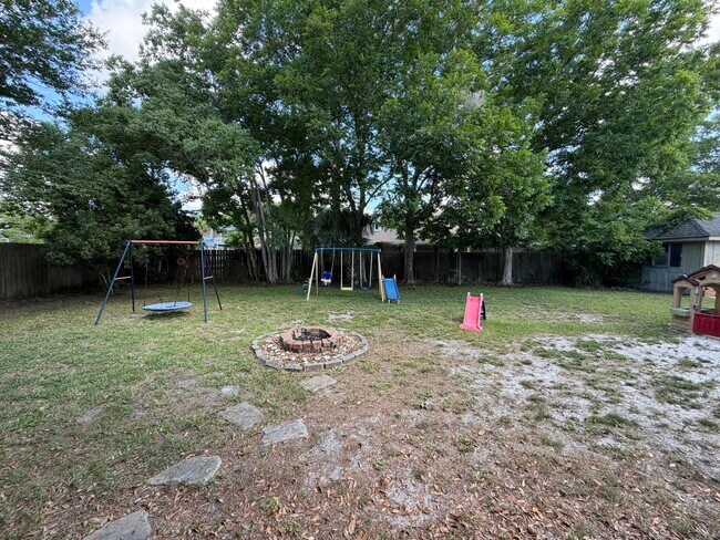 Building Photo - 220 Wynnehaven Beach Rd