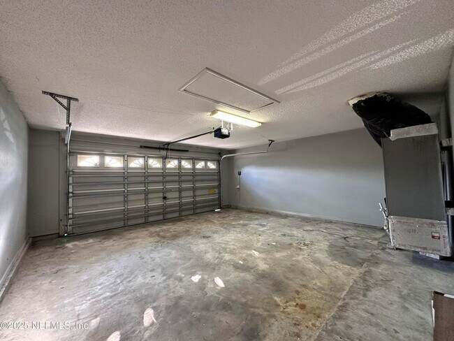 Building Photo - 1295 Highfield Ln