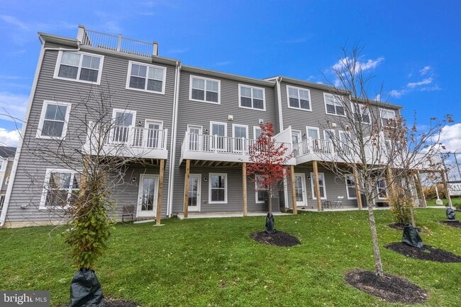 Building Photo - 105 Higher Rock Ct