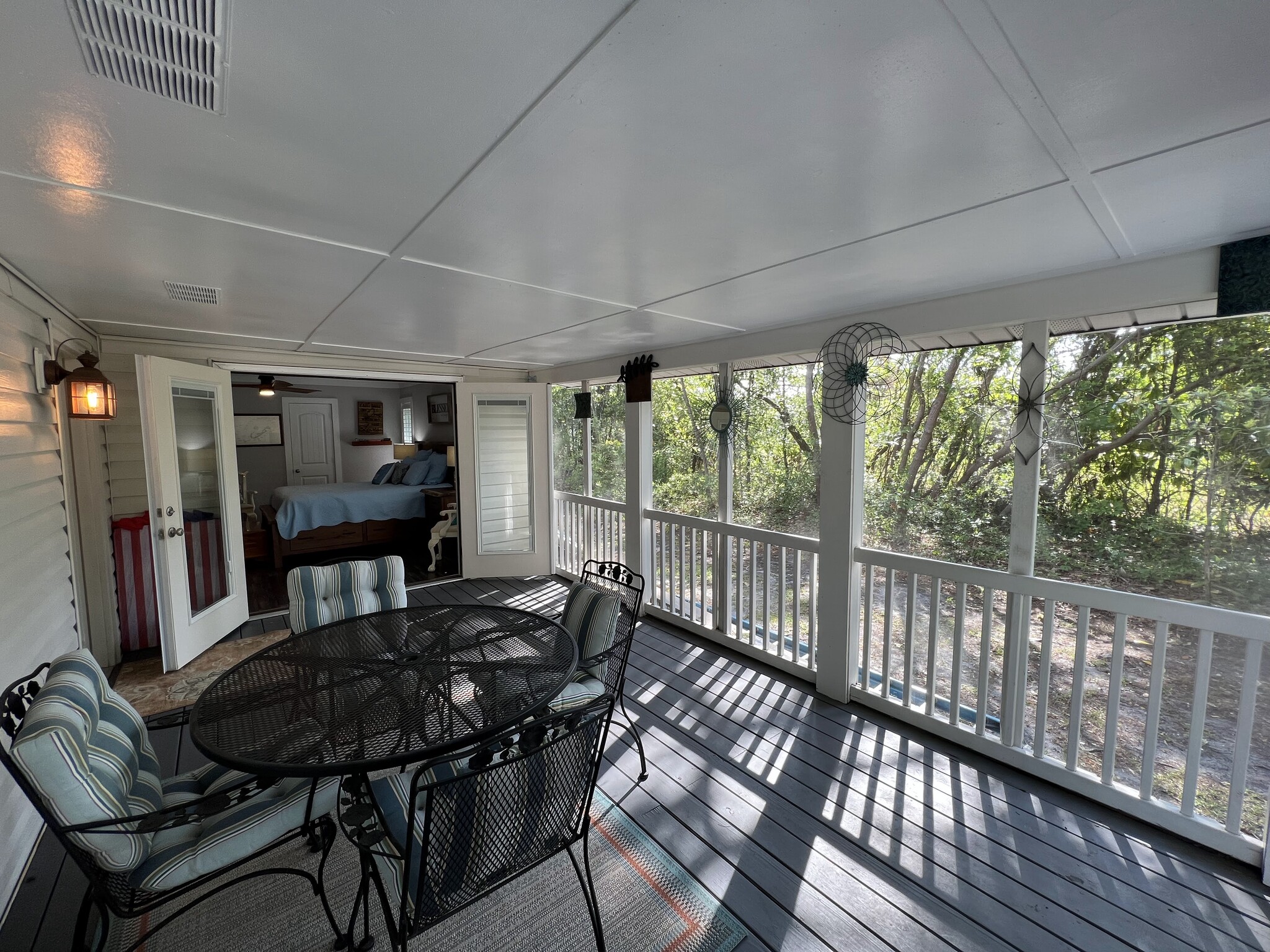 Building Photo - 6002 Stern Ct