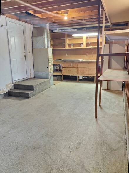 Garage - 919 Rodgers St