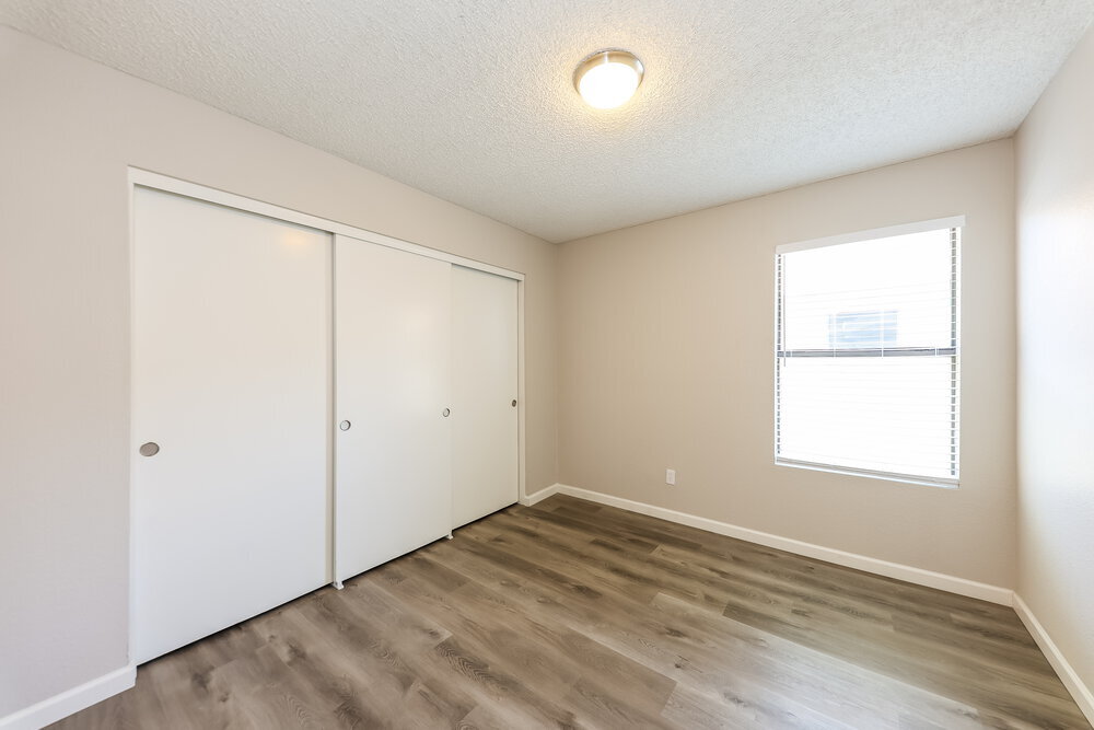 Building Photo - 8938 N 64th Ln