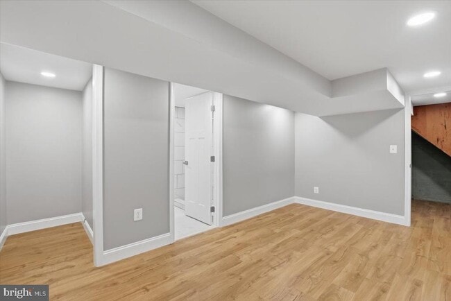Building Photo - 5024 8th Rd S