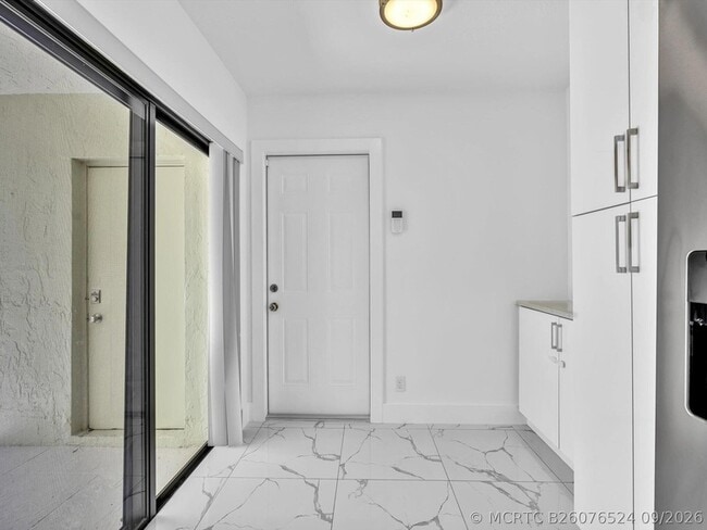 Building Photo - 21578 Altamira Ave
