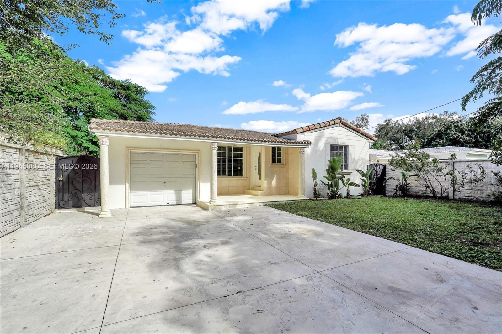 Building Photo - 5781 SW 25th St